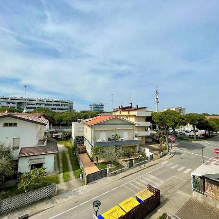 Appartamento Al Faro I Terracerelax&Parking Lignano Sabbiadoro Eksteriør billede